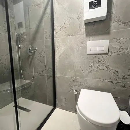 Apartment Salam 2 - Woman Pool - Experience