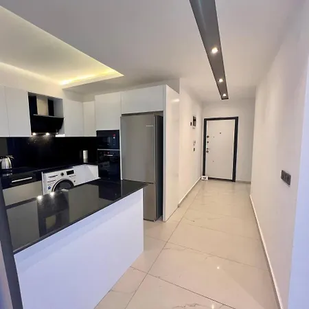 Salam 2 - Woman Pool - Experience 阿拉尼亚