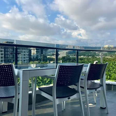 Apartment Salam 2 - Woman Pool - Experience