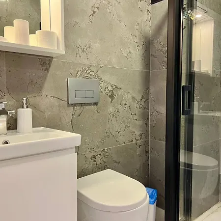 Salam 2 - Woman Pool - Experience