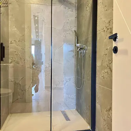 Salam 2 - Woman Pool - Experience Apartment