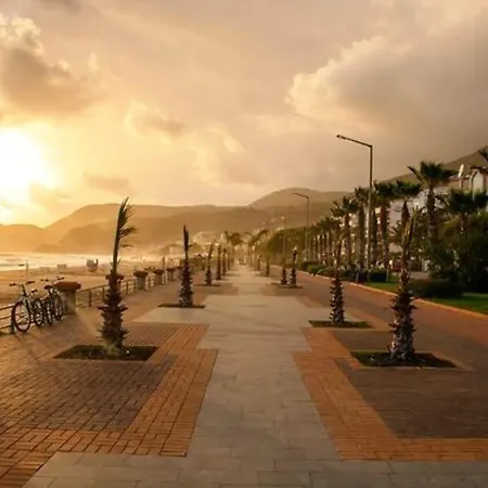 Apartment Salam 2 - Woman Pool - Experience