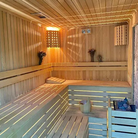 Salam 2 - Woman Pool - Experience Apartment