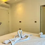 Salam 2 - Woman Pool - Experience